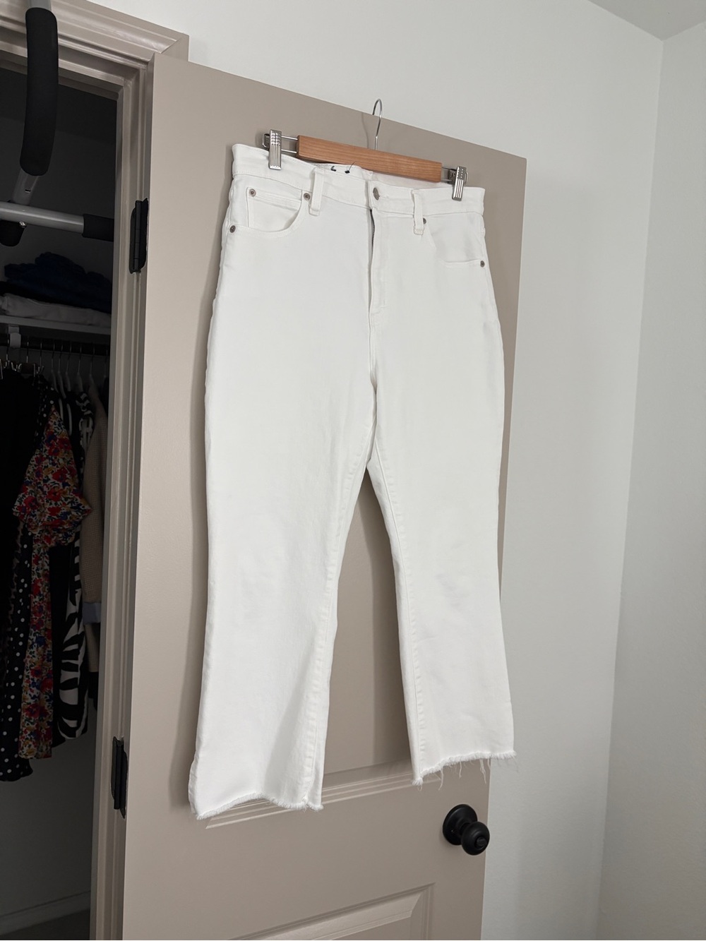 GAP High Rise Kick Fit White Jeans | 31/12 Short